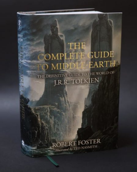 "Le guide complet de la Terre du Milieu" 52 "Le guide complet de la Terre du Milieu" - 51