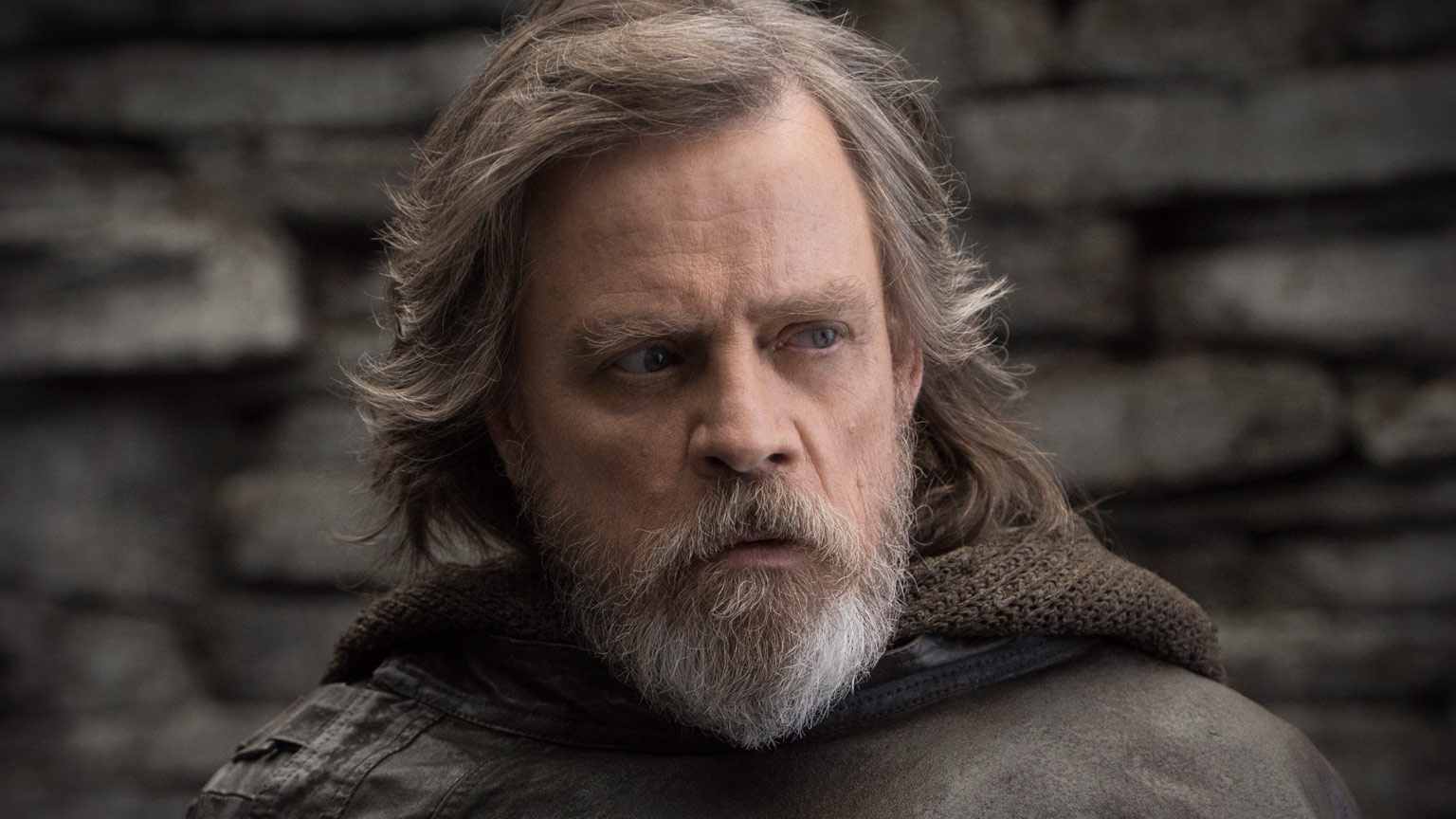 "Il n'est pas littéralement Luke Skywalker": Rian Johnson prouve qu'il est la pire chose qui soit arrivée à Star Wars, s'est disputé avec Mark Hamill sur le plateau pour énerver le plus grand maître Jedi pour sa vision tordue 7 Star WarsMark Hamill