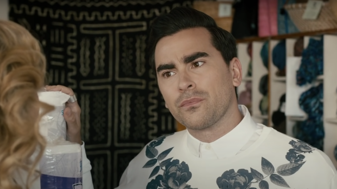 Sex Education Saison 4 : 6 choses rapides que nous savons sur le prochain épisode 7 dan levy capture d'écran de david rose schitt's creek youtube
