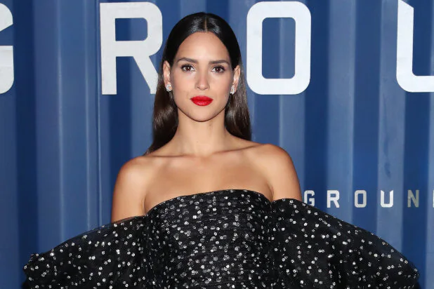 Adria Arjona, ancienne de '6 Underground', sera co-vedette face à Diego Luna dans la série préquelle de 'Rogue One' - 1