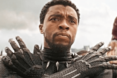La victoire d'Emmy de Chadwick Boseman reçoit un contrecoup majeur, "Il n'a gagné que parce qu'il est décédé" - 13