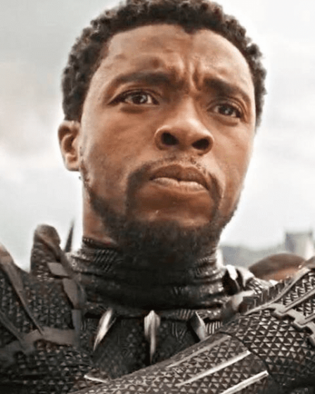 La victoire d'Emmy de Chadwick Boseman reçoit un contrecoup majeur, "Il n'a gagné que parce qu'il est décédé" 60 La victoire d'Emmy de Chadwick Boseman reçoit un contrecoup majeur, "Il n'a gagné que parce qu'il est décédé" - 59