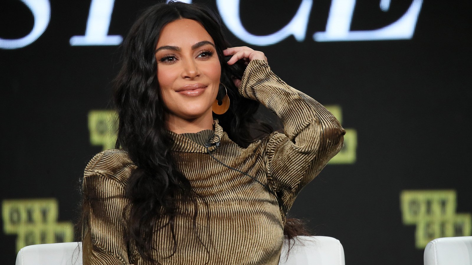 Kim Kardashian regarde le MCU alors que les secrets de "Secret Invasion" commencent à se répandre 4 Kim Kardashian assiste à la tournée TCA d'hiver 2020