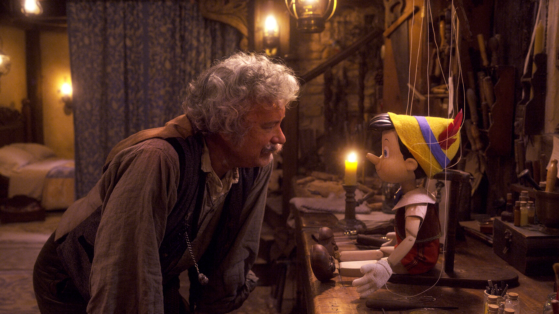 Blog en direct Disney Plus Day 2022 – toutes les grandes nouvelles au fur et à mesure 8 Tom Hanks dans le rôle de Geppetto avec Pinocchio dans le film d'action en direct de Pinocchio