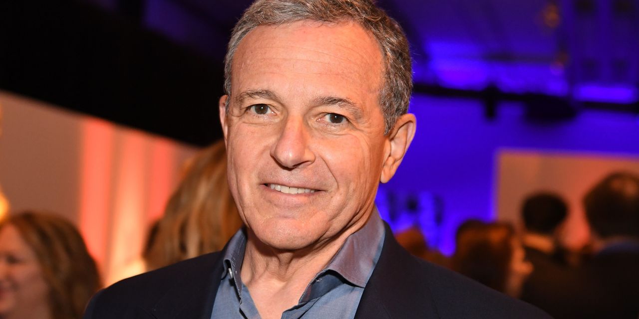 La télévision traditionnelle "marche vers un précipice distinct", déclare l'ancien PDG de Disney, Iger 2 La télévision traditionnelle "marche vers un précipice distinct", déclare l'ancien PDG de Disney, Iger - 1