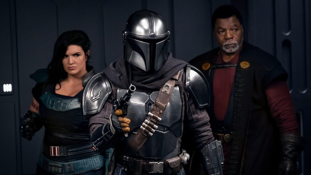Chaque émission télévisée Star Wars arrive sur Disney + 8 Gina Carano, Pedro Pascal et Carl Weathers, The Mandalorian