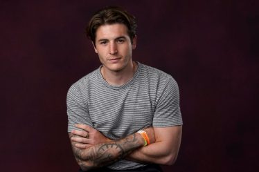 Qui joue Dmitry Belikov de la Vampire Academy ? Tout savoir sur Kieron Moore. - 9