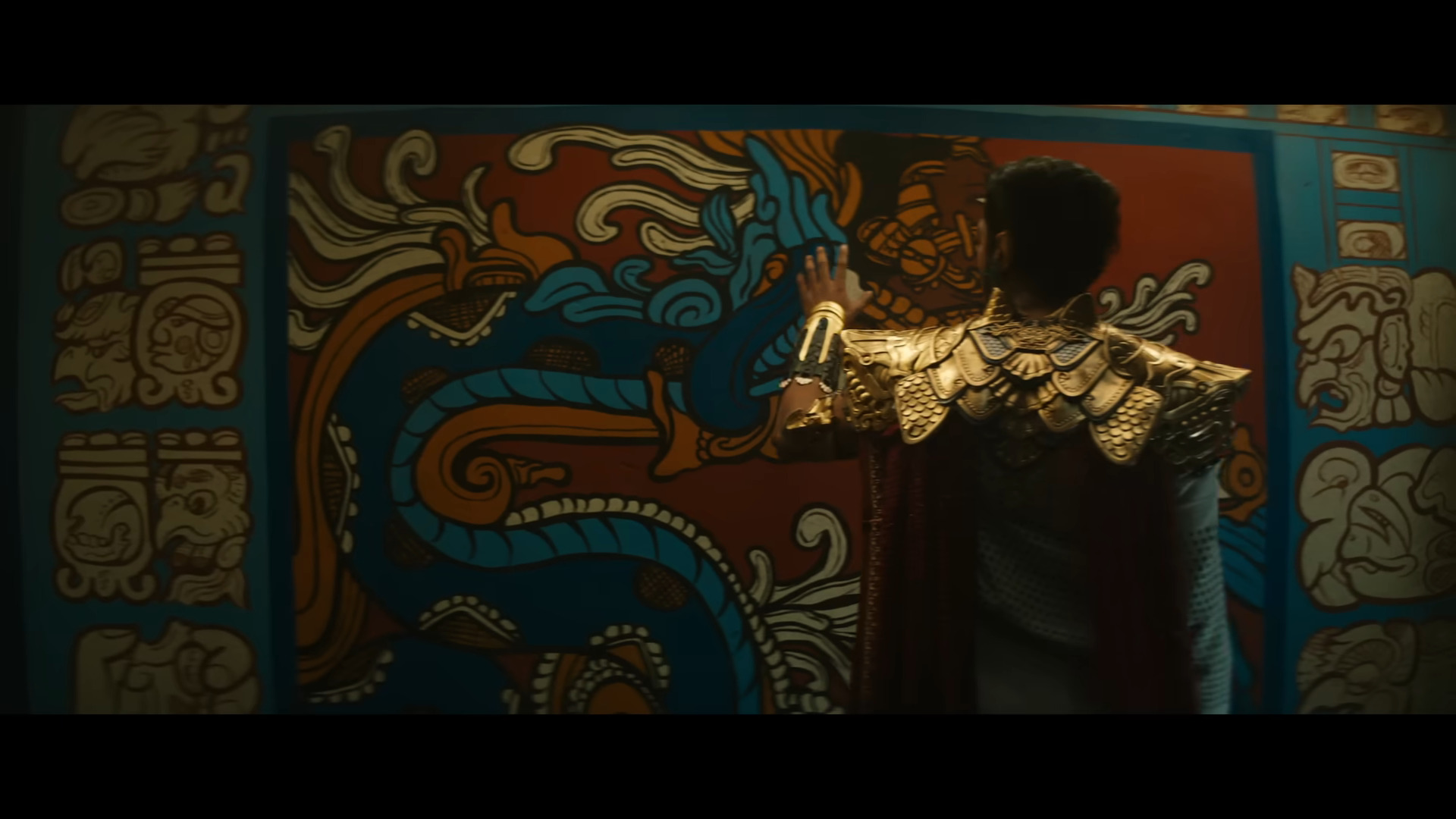 Tenoch Huerta, star de "Black Panther : Wakanda Forever", déclare que le conflit principal du film Marvel "représente ce qui se passe ici dans les États entre les minorités" - 13