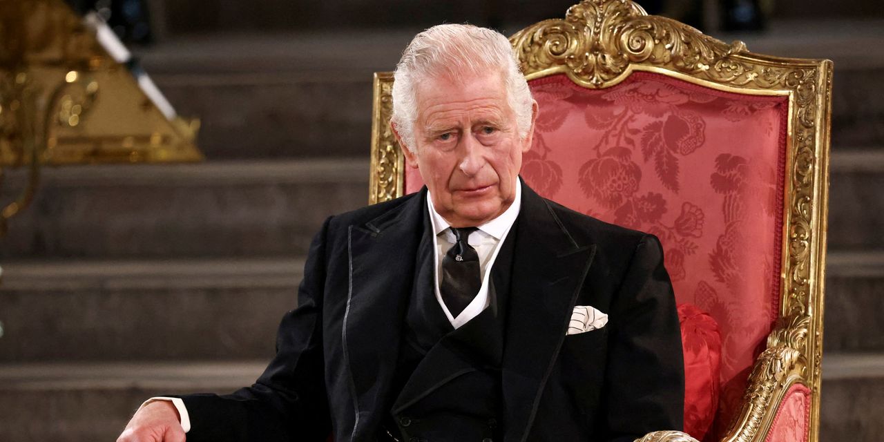 Plus de 100 membres du personnel personnel du roi Charles ont déclaré qu'ils pourraient perdre leur emploi: rapport 2 Plus de 100 membres du personnel personnel du roi Charles ont déclaré qu'ils pourraient perdre leur emploi: rapport - 1