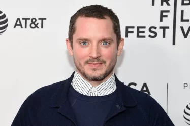 Elijah Wood rejoint la saison 2 de "Yellowjackets" dans un arc d'une saison - 7