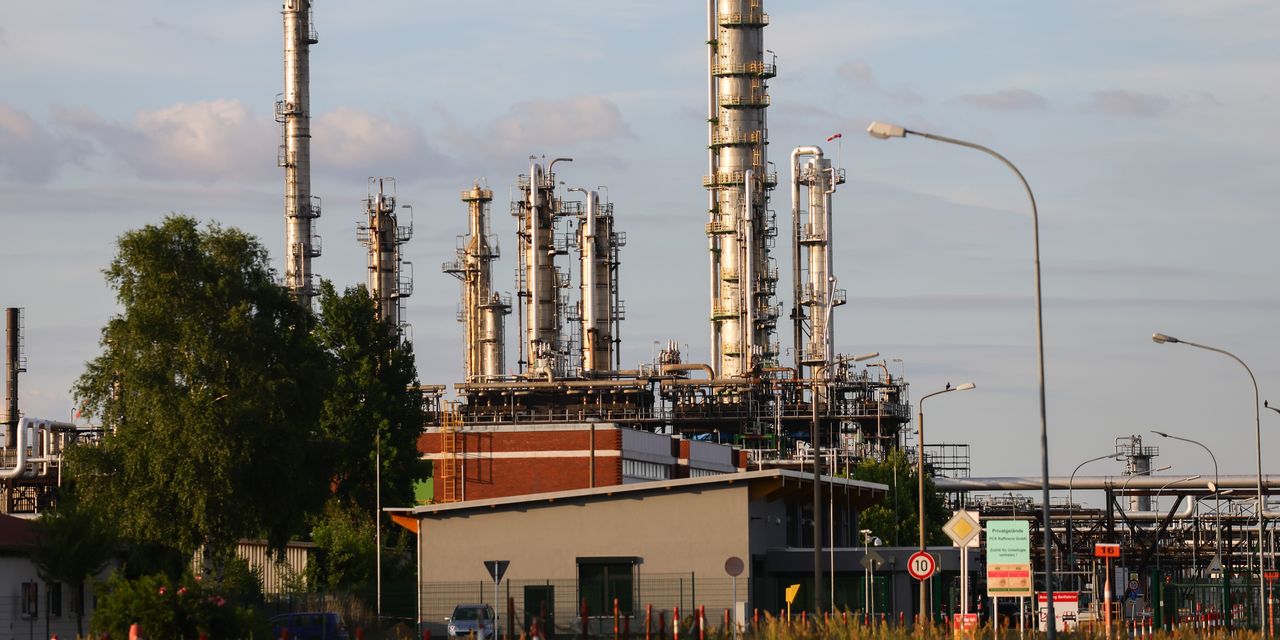 L'Allemagne rachète la filiale du géant pétrolier russe Rosneft 2 L'Allemagne rachète la filiale du géant pétrolier russe Rosneft - 1