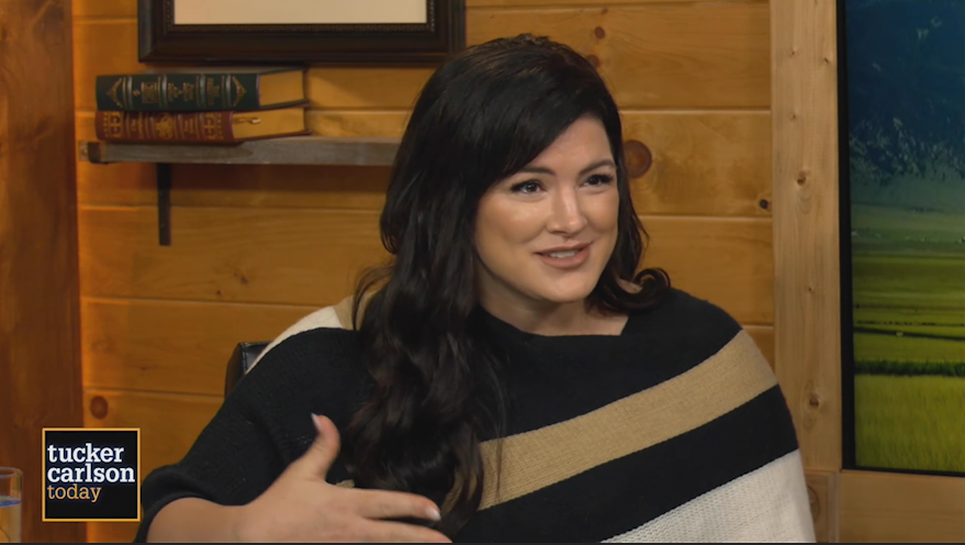 Gina Carano dit qu'elle a été licenciée pour avoir refusé de battre le tambour d'Hollywood: "Ils m'ont poursuivi si fort" 2 Gina Carano dit qu'elle a été licenciée pour avoir refusé de battre le tambour d'Hollywood: "Ils m'ont poursuivi si fort" - 1