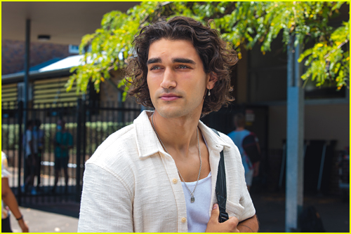Josh Heuston joue dans Heartbreak High