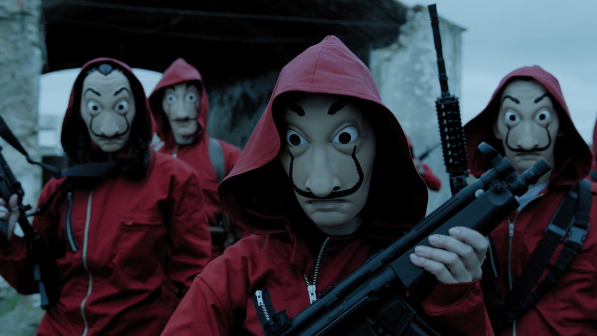Comment Netflix, 'Squid Game' et le 'K-Wave' coréen ont brisé la barrière des Emmys 7 Les voleurs de banque Money Heist se déguisent en combinaisons rouges et masques du peintre Dalí.