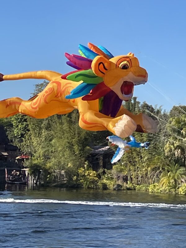 Récapitulatif hebdomadaire de Disney du 10 au 17 septembre 2022 – World Of Walt 10 Simba : Queues de cerf-volant. Le règne animal de Disney.