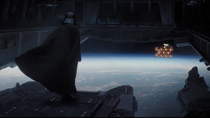 Avec le prochain Andor, Rogue One tient-il toujours le coup ? 6 Dark Vador au bord d'une plateforme d'atterrissage dans Rogue One