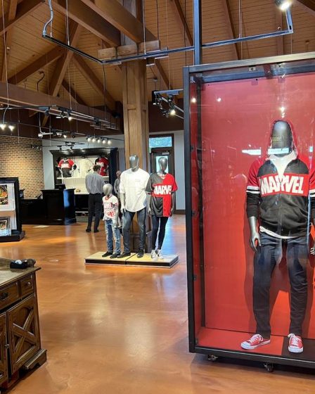 Marvel Merchandise remplace WonderGround Gallery à Marketplace Co-Op à Disney Springs - 16