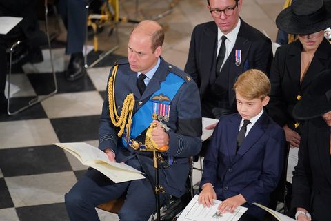 le prince william et le prince george aux funérailles nationales de la reine elizabeth ii