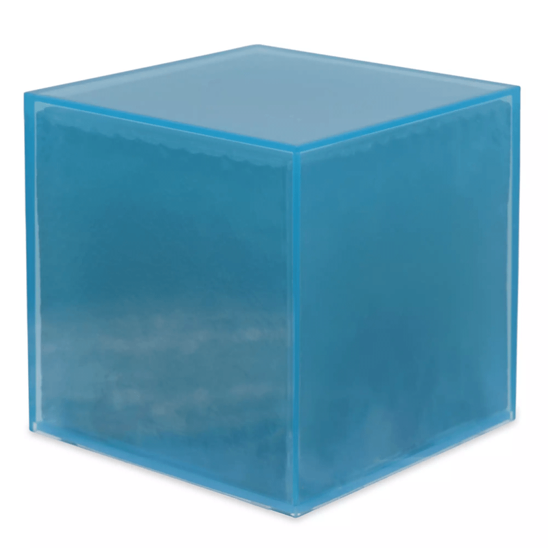 Disney célèbre les films MCU Phase 1-3 avec la nouvelle collection Infinity Saga Merch 5 Réplique de Tesseract