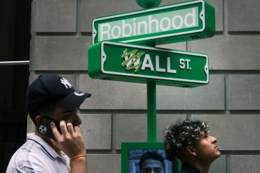 Les actions de Robinhood se rallient après le rapport que la SEC n'interdira pas le paiement du flux de commandes - 8