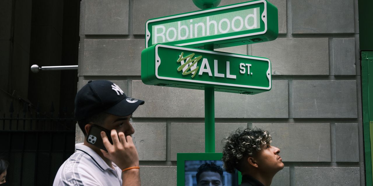 Les actions de Robinhood se rallient après le rapport que la SEC n'interdira pas le paiement du flux de commandes - 1