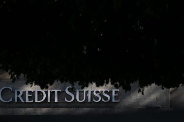 Le Credit Suisse envisage de diviser sa banque d'investissement en trois: rapport - 8