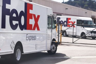 FedEx prévoit jusqu'à 2,7 milliards de dollars de réductions de coûts et des tarifs d'expédition plus élevés à mesure que la demande faiblit - 9