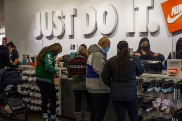 Aperçu des bénéfices de Nike : pourquoi les analystes réduisent les prévisions de bénéfices - 9