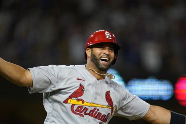 Pujols des Cardinals frappe le 700e coup de circuit, le 4e joueur à atteindre la marque - 7
