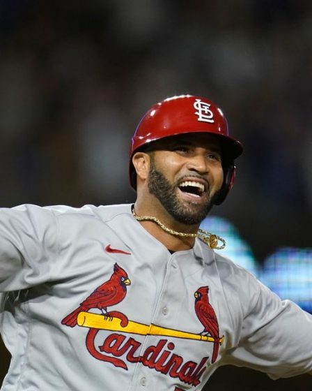 Pujols des Cardinals frappe le 700e coup de circuit, le 4e joueur à atteindre la marque 88 Pujols des Cardinals frappe le 700e coup de circuit, le 4e joueur à atteindre la marque - 87
