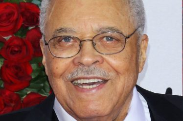 James Earl Jones pourrait raccrocher son casque de Dark Vador - 6