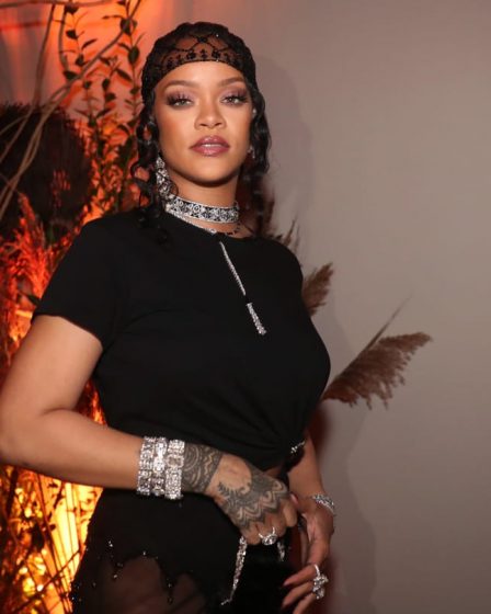 Rihanna en tête d'affiche du spectacle de mi-temps du Super Bowl LVII ; les États-Unis remportent la coupe des présidents ; Mac Jones souffre d'une blessure à la jambe 54 Rihanna en tête d'affiche du spectacle de mi-temps du Super Bowl LVII ; les États-Unis remportent la coupe des présidents ; Mac Jones souffre d'une blessure à la jambe - 53