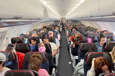 Les Américains détestent le plus voler avec ces passagers (le numéro 2 est celui des kickers) - 9