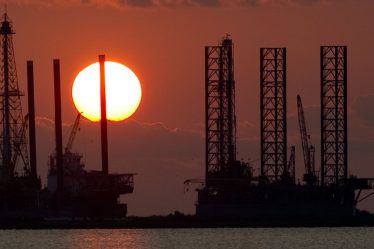 Les prix du pétrole rebondissent sur un creux de près de 9 mois alors que l'ouragan Ian freine la production du Golfe des États-Unis - 9