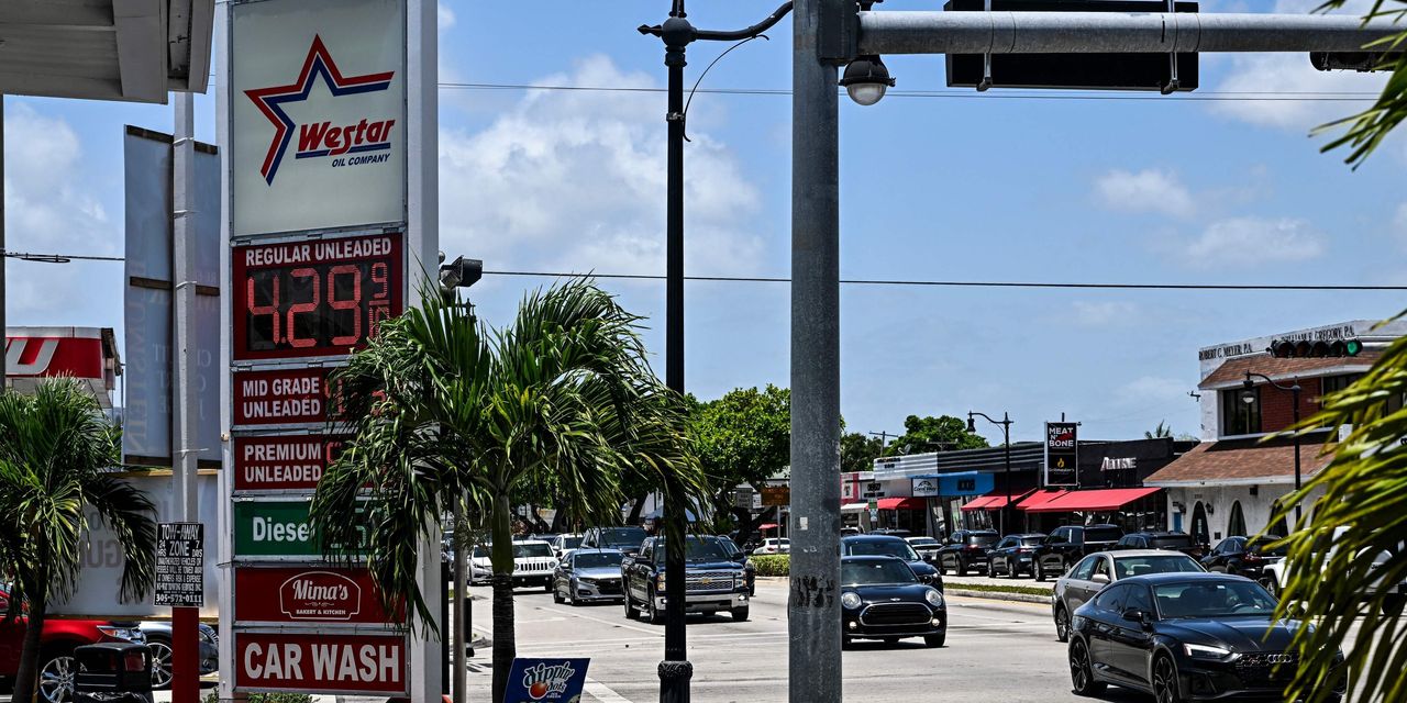 La confiance des consommateurs américains atteint son plus haut niveau depuis cinq mois grâce à la chute des prix de l'essence 2 La confiance des consommateurs américains atteint son plus haut niveau depuis cinq mois grâce à la chute des prix de l'essence - 1