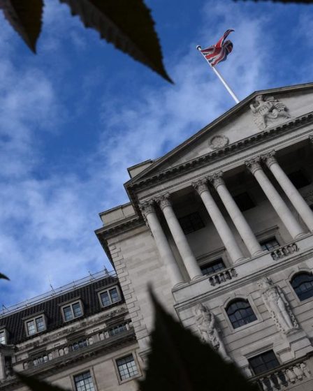 Les rendements des gilts plongent après que la Banque d'Angleterre est intervenue pour acheter à «toute échelle nécessaire» 30 Les rendements des gilts plongent après que la Banque d'Angleterre est intervenue pour acheter à «toute échelle nécessaire» - 29