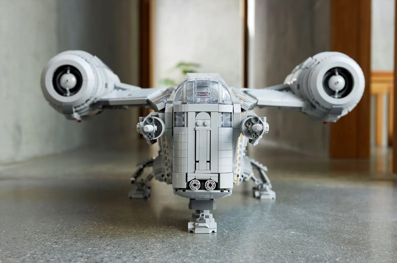 L'ensemble LEGO Razor Crest de 6 187 pièces du Mandalorian est là pour défier votre créativité 18 L'ensemble LEGO Razor Crest de 6 187 pièces du Mandalorian est là pour défier votre créativité - 17