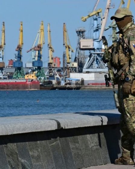 L'Ukraine se moque de la RussieSquid Game'-comme les quartiers des soldats [Watch] - 11