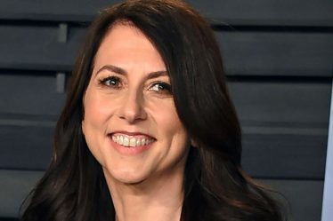 La philanthrope milliardaire MacKenzie Scott demande le divorce de son deuxième mari - 9