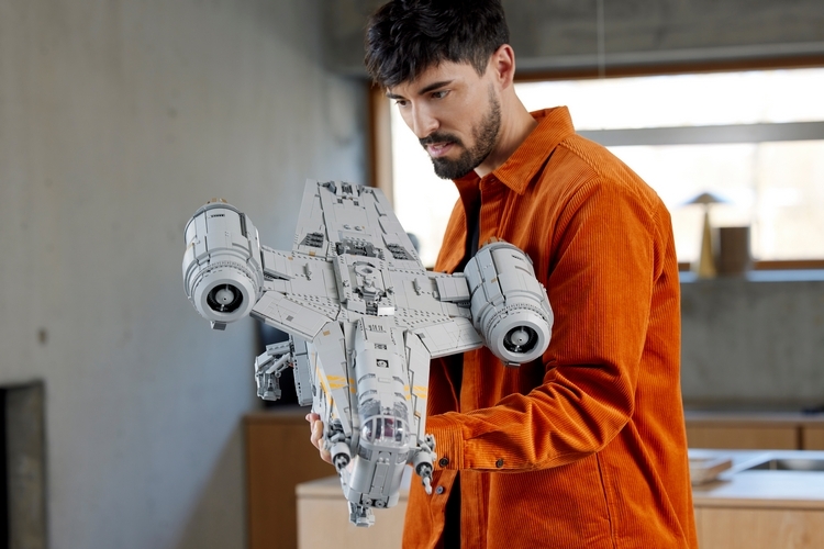 LEGO Star Wars The Mandalorian Razor Crest UCS 6 LEGO Star Wars The Mandalorian Razor Crest UCS - 5