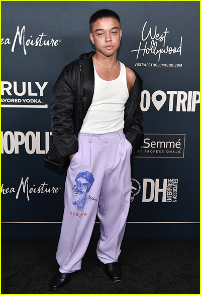 Les stars de « Pretty Little Liars : Original Sin » se réunissent lors de l'événement de lancement de CosmoTrips | Aaron Dominguez, Alycia Pascual-Pena, Austin North, Bailee Madison, Carlacia Grant, Chandler Kinney, Chibuikem Uche, Cierra Ramirez, Emma Kenney, Geffri Maya, Irene Choi, Jason Genao, Jonathan Daviss, Jonetta Kaiser, Kendrick Sampson, Landry Bender, Lewis Tan, Lexi Underwood, Madison Bailey, Madison Pettis, Malia Pyles, Marianly Tejada, Martin Bobb-Semple, Michael Provost, Netta Walker, Nico Greetham, Niles Fitch, Paris Berelc, Rhoyle Ivy King, Sierra Capri, Sisi Stringer, Tony Revolori , Zaria 4 Jason Genao à l'événement de lancement de CosmoTrips