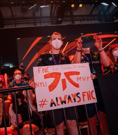 Fnatic obtient un sous-marin d'urgence pour commencer les Mondiaux en raison de tests COVID positifs 68 Fnatic obtient un sous-marin d'urgence pour commencer les Mondiaux en raison de tests COVID positifs - 67