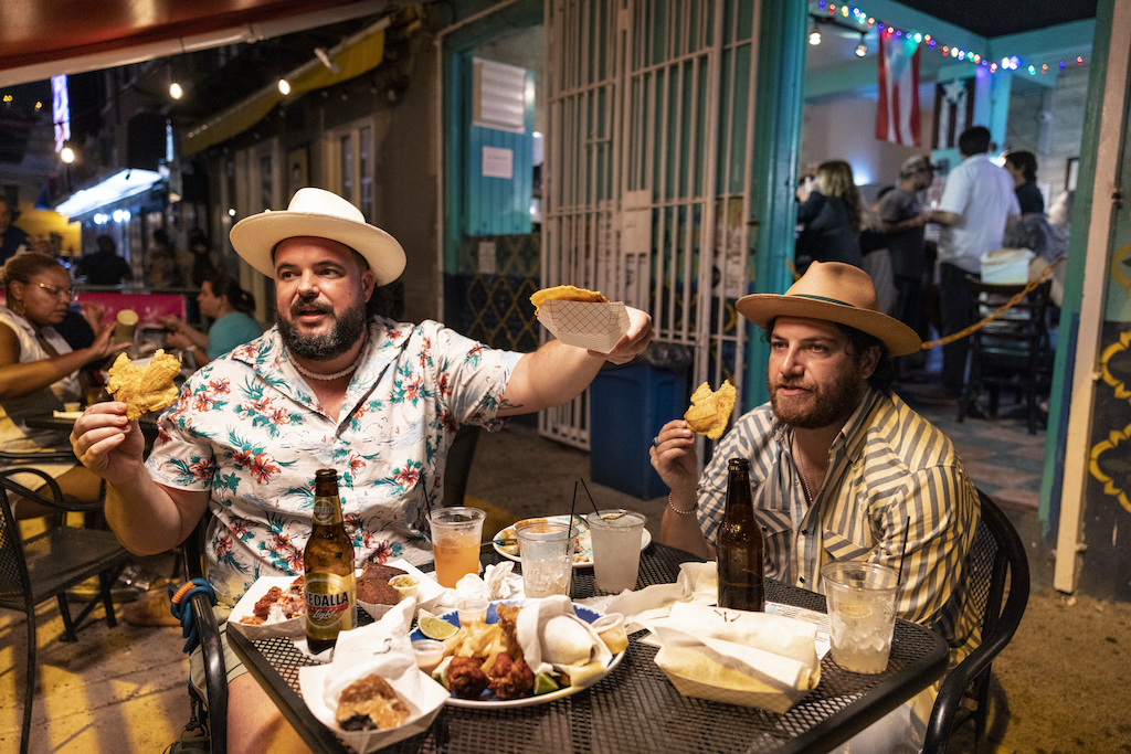 101 endroits où faire la fête avant de mourir - Adam Pally + Jon Gabrus