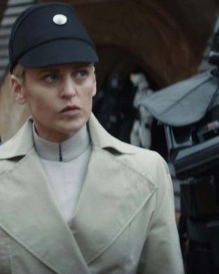 "Andor": Denise Gough sur le rôle de Dedra et sa relation avec Cassian, "pas particulièrement friande" du héros de Diego Luna 153 "Andor": Denise Gough sur le rôle de Dedra et sa relation avec Cassian, "pas particulièrement friande" du héros de Diego Luna - 152