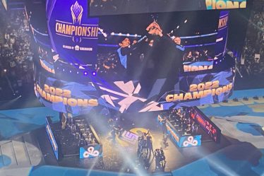 Cloud9 a couronné les champions LCS après avoir battu 100 voleurs en seulement 3-0 lors du championnat LCS 2022 - 5