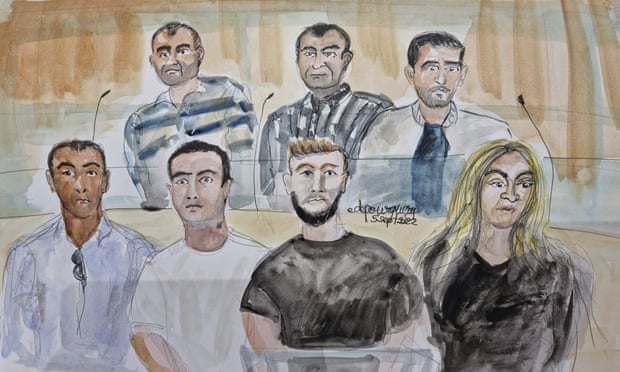 « C'était la guerre » : les survivants de l'attaque de Nice en 2016 décrivent leurs expériences au tribunal | Attaque de camion le jour de la Bastille 1 Croquis de la salle d'audience de sept des suspects.