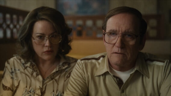 Cette série d'horreur controversée de Netflix est maintenant le plus grand début de streamers de tous les temps DAHMER S1 E4 00 13 07 19R 568x319 - Cette série d'horreur controversée de Netflix est maintenant le plus grand début des streamers de tous les temps