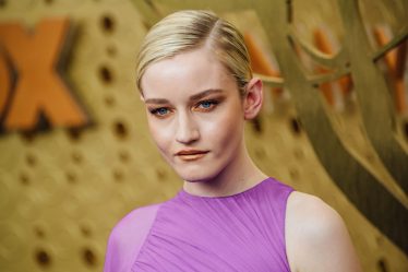 Combien d'Emmys Julia Garner a-t-elle au total ? - 7