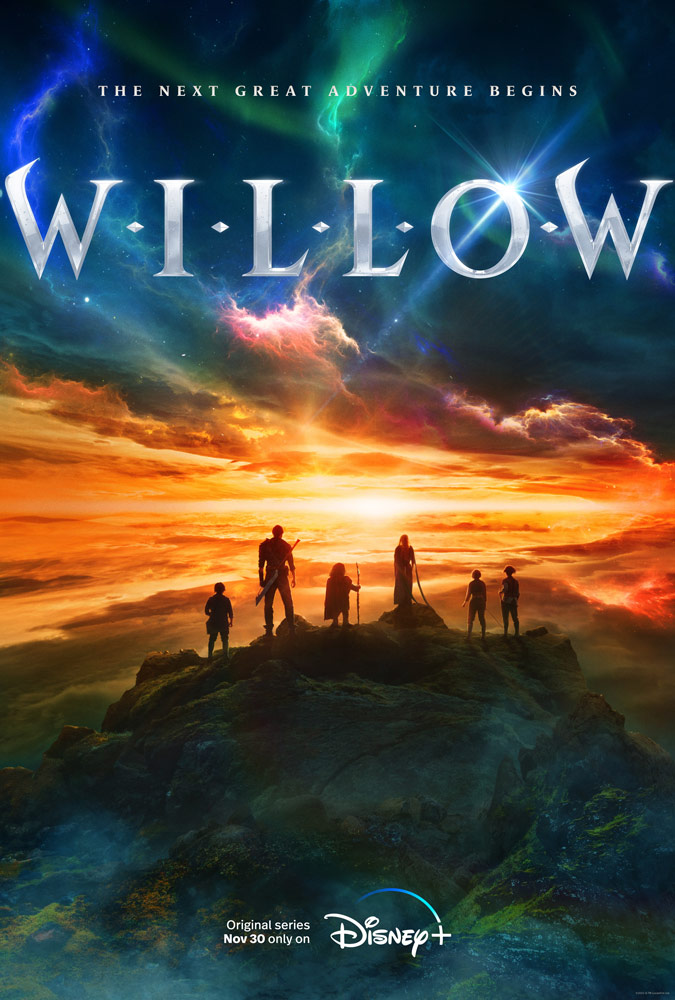 D23 Expo 2022 : toutes les grandes révélations de Lucasfilm 4 L'affiche officielle de Willow sur Disney+, mettant en vedette plusieurs personnages regardant au loin.