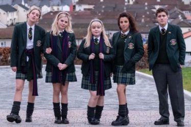 Derry Girls : Saison 3 ; Netflix fixe la date de la première des derniers épisodes de la série britannique Teen Comedy - annulée + émissions de télévision renouvelées - 7